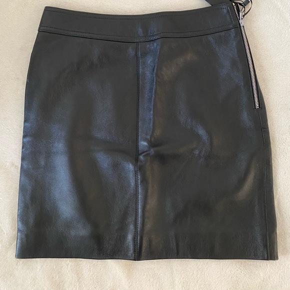 Authentic Saint Laurent black leather mini skirt XS nwt - Picture 2 of 6